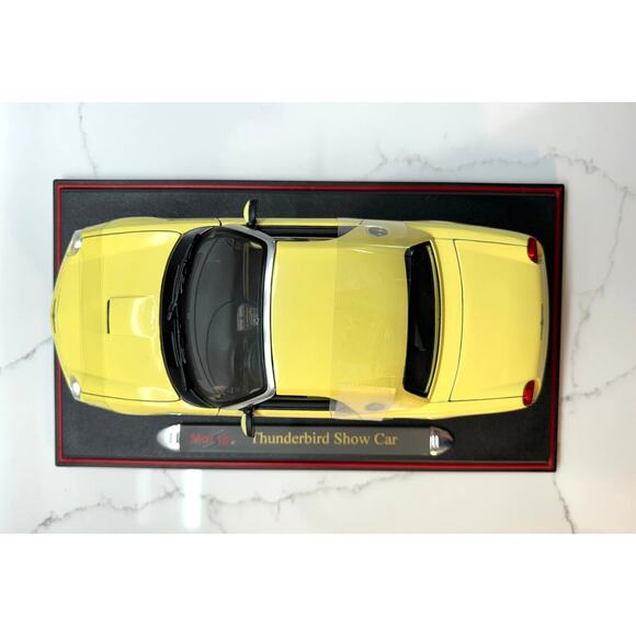 Maisto Yellow Thunderbird Show Car, Premiere Collection, 1:18 Scale - Picture 4 of 10
